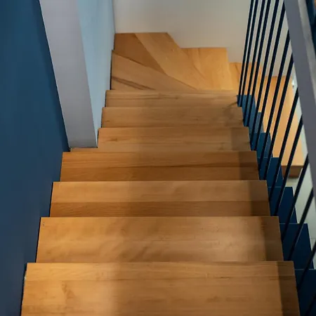 Manos Loft