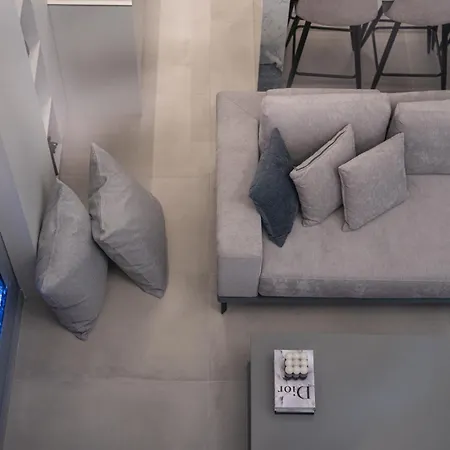 Manos Loft *