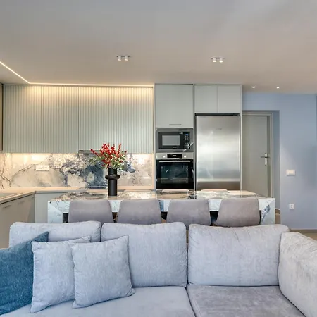 Manos Loft
